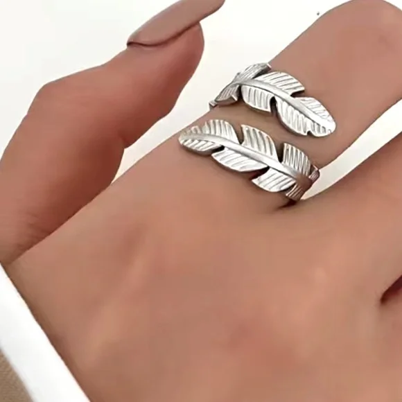 LEAF SHAPED ADJUSTABLE RING - Picture 11 of 12
